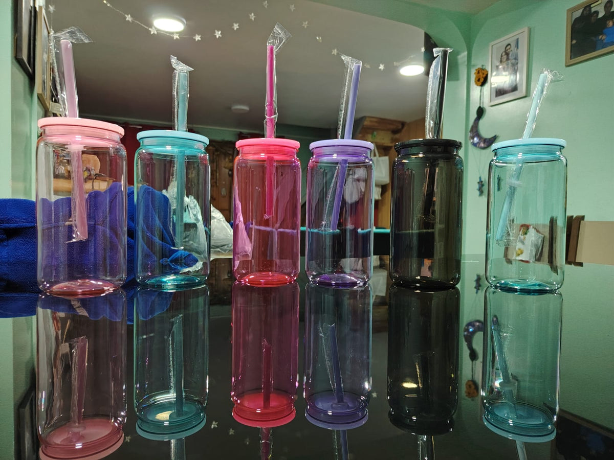 Colores disponibles del vaso acrílico: rosa pastel, turquesa, fucsia, lila y negro